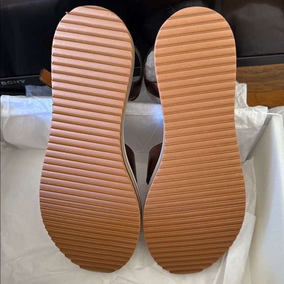 Robert Clergerie ‘Fara’ Sandals with Crossover Design in Bronze - New - Picture 11 of 12